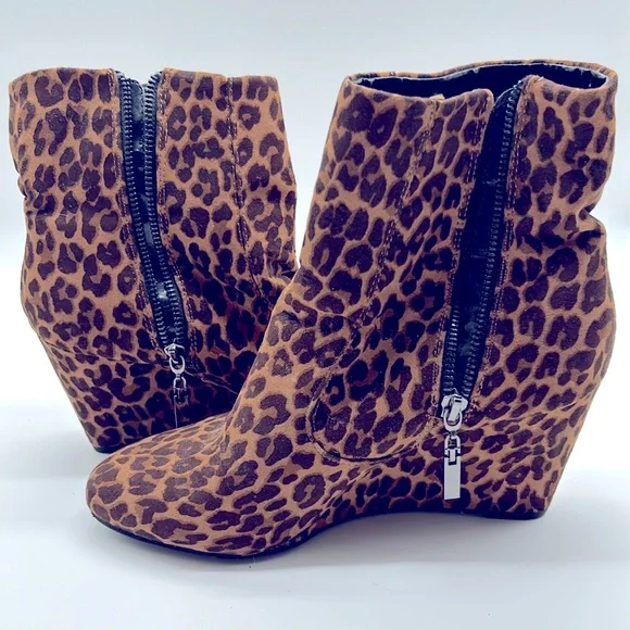 Ladies Faux Suede Leopard Print ankle boots, - Picture 6 of 7